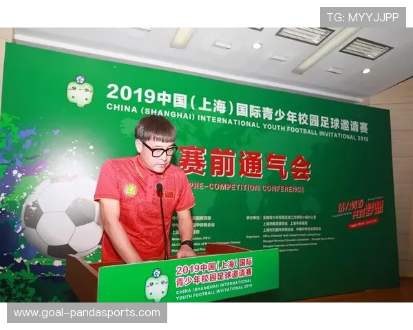 中国足球星球员的英语水平如何影响其职业发展与国际形象 中国足球星球员的英语水平如何影响其职业发展与国际形象