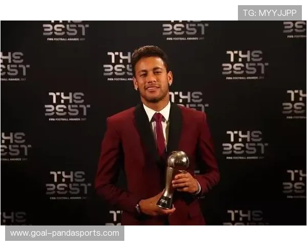 足球明星们如今的生活状态揭秘 退役后的新挑战与人生方向